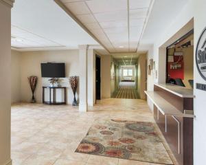 Suburban Studios Triadelphia - Wheeling at The Highlands - Booking Information