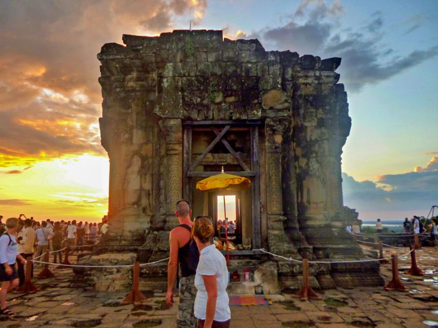 Sunset Small Groups With Massive Temples & Guide Tour - Important Travel Information