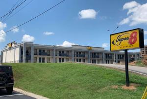 Super 8 by Wyndham Cookeville, TN - Booking Policies