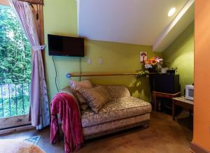 Talus Rock Retreat - Activities and Nearby Attractions