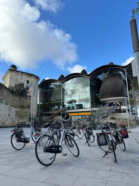 The Best of Bordeaux: E-Bike Tour With Pétanque & Appetizers - Playing Pétanque: The French Tradition