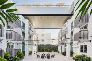 The Betsy Hotel, South Beach - Nearby Attractions