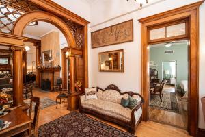 The Blenman Inn - Room Types and Features