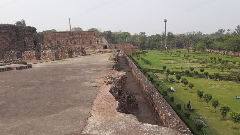 The Djinn Tales: Feroz Shah Kotla Fort - Tips for Exploring Feroz Shah Kotla