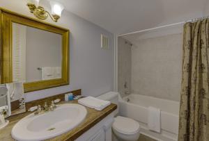 The Inn at Cedar Grove - Dining and Breakfast