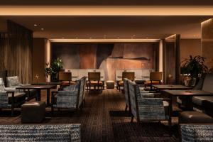 The Knickerbocker - Dining Options Available