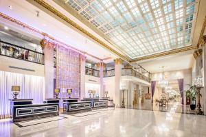 The Mayflower Hotel, Autograph Collection - Nearby Attractions and Landmarks