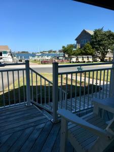 The Ocracoke Harbor Inn - Dining and Breakfast Choices