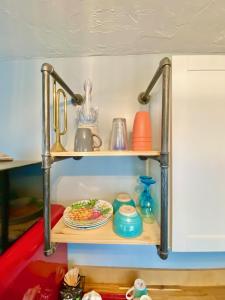 The Panacea Motel - Amenities and Services