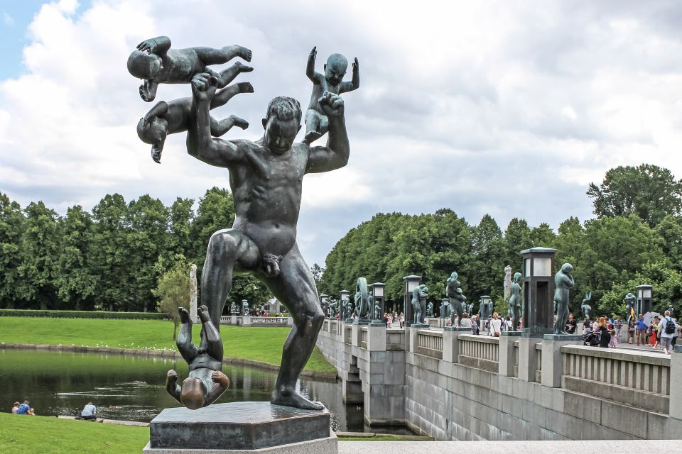 The Vigeland Park in Oslo: Insta-Perfect Walk With a Local - Meeting Point and Logistics