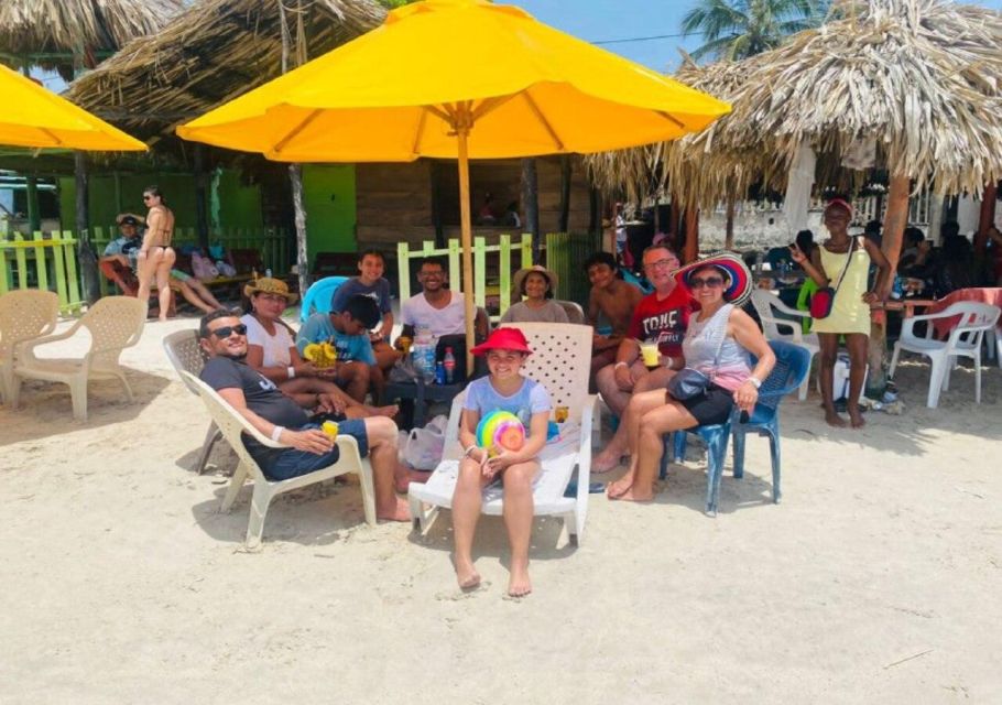 Tierra Bomba: Typical Beach Day at Punta Arena! - Meals and Amenities