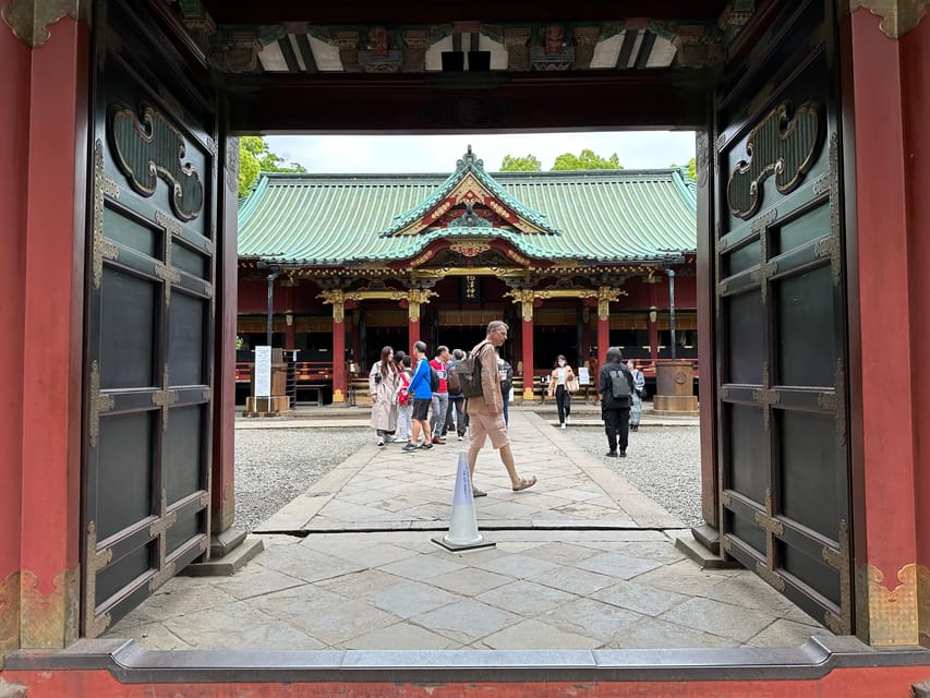 Tokyo Old Traditional Town~Yanaka , Nezu & Ueno Sakuragi - Meeting Point and What to Bring