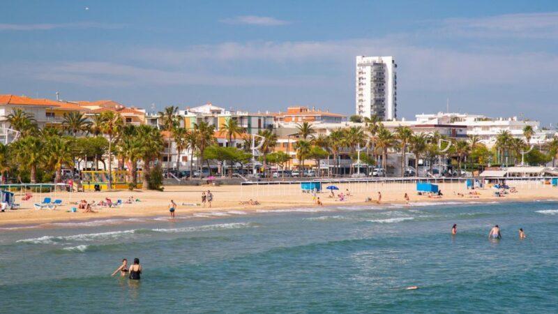 Tour Scooter 125CC Guided Cambrils Village With Hotel Pickup - Pickup and Guide