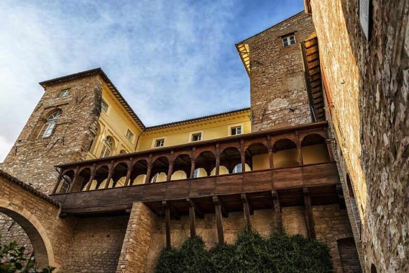 Tuk Tuk: Spello & Villa Mosaici: Italian - Pick-up and Drop-off