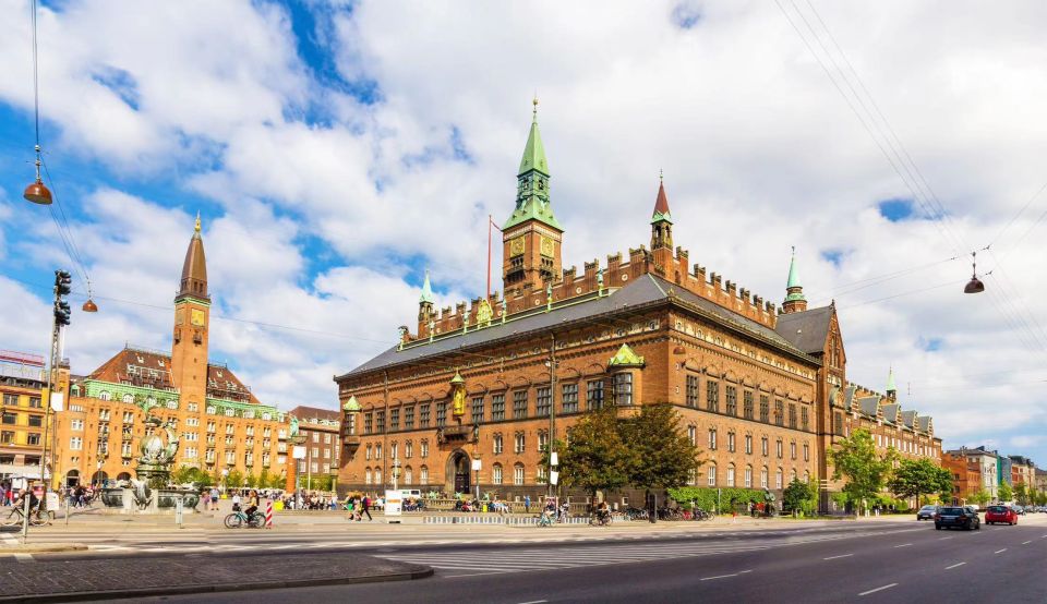 Unique Highlights of Copenhagen - Walking Tour - Christiansborg Slot