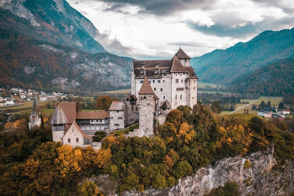 Vaduz Private Guided Walking Tour - Meeting Information