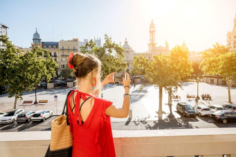 Valencia: Insta-Perfect Walk With a Local - Itinerary Adaptability