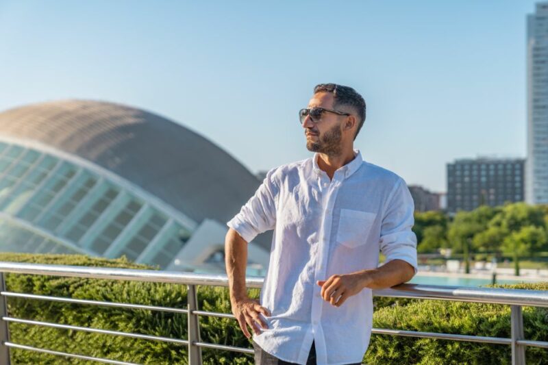 Valencia: Professional Photoshoot at City of Arts & Sciences - Booking Information