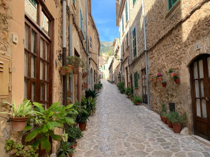 Valldemossa: Town and the Most Beautiful Viewpoints - Tasting Mallorcas Signature Pastry