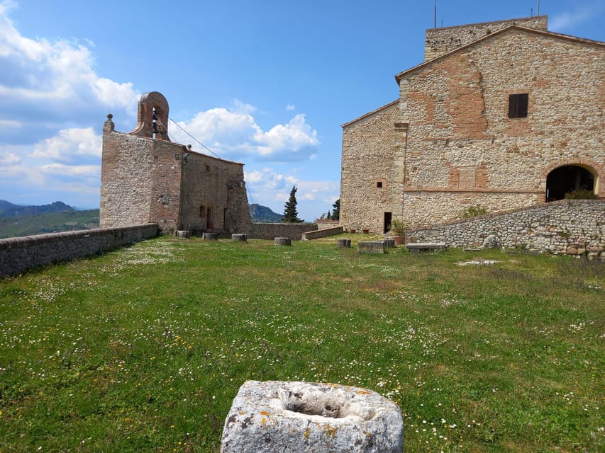 Verucchio: Aperitif With a View From the Malatesta Fortress - Beverage Options