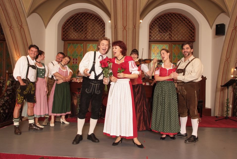 Vienna: Traditional Dinner Show at the Wiener Rathauskeller - Customer Reviews