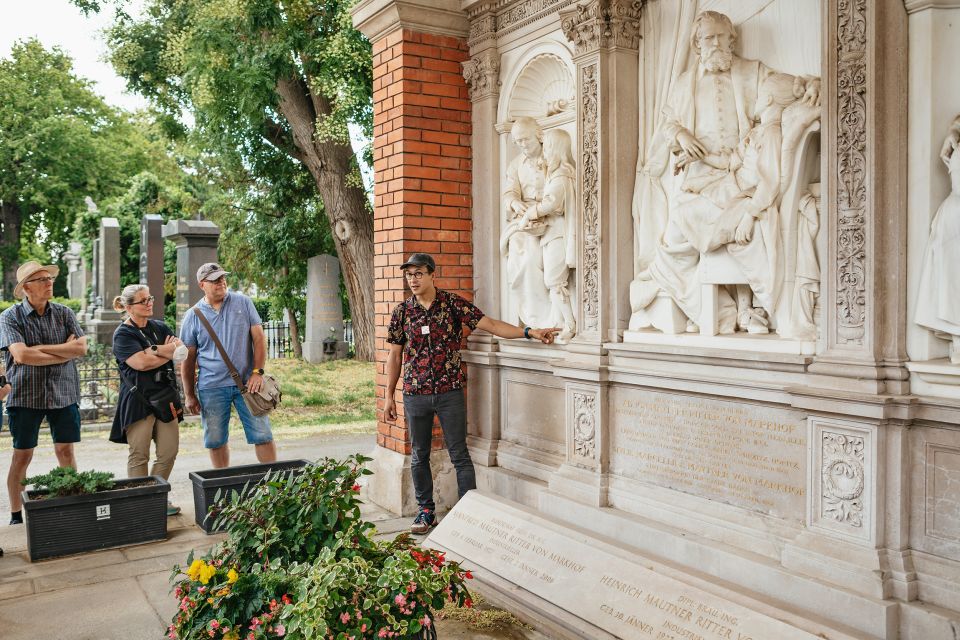 Vienna: Vienna Central Cemetery Guided Walking Tour - Guided Tour Experience