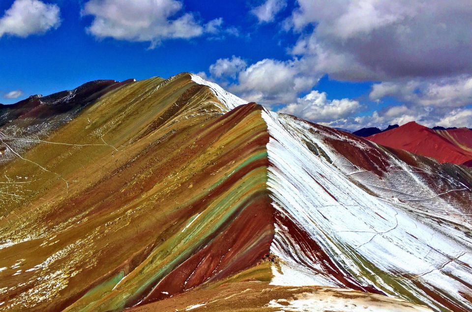 Vinicunca Raimbow Mountain Full Day - Hiking Experience