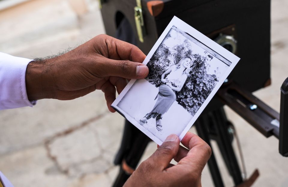 Vintage Photoshooting With a Box Camera - Meeting Point and Location