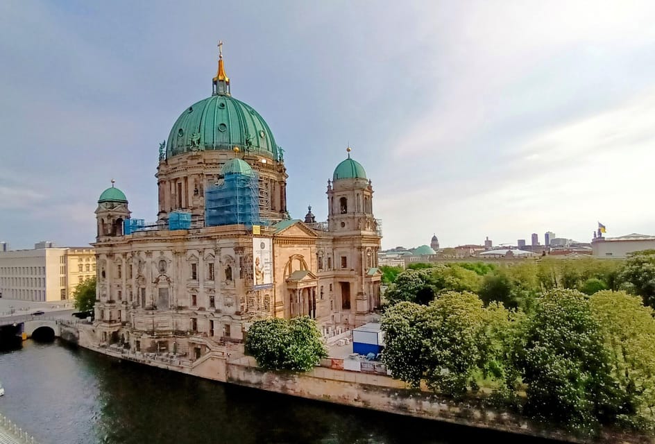 VIP Berlin Shore Excursion - Full-Day Tour With a Van - Tour Experience