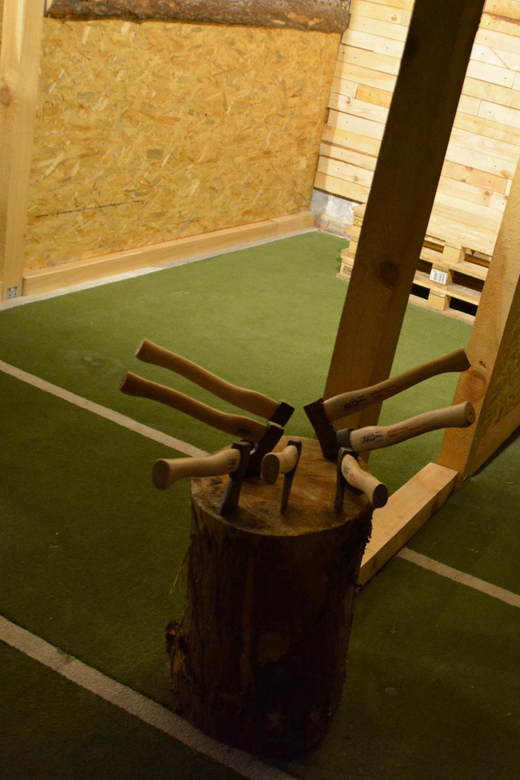 Warsaw: Axe Throwing - Meeting and Check-In