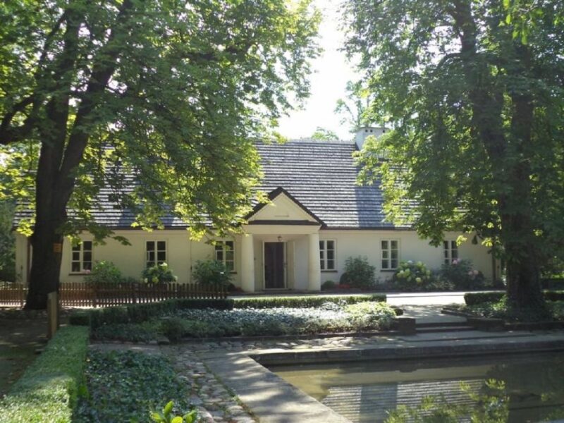 Warsaw: Half-Day Private Chopin Tour to Zelazowa Wola - Culinary Experience