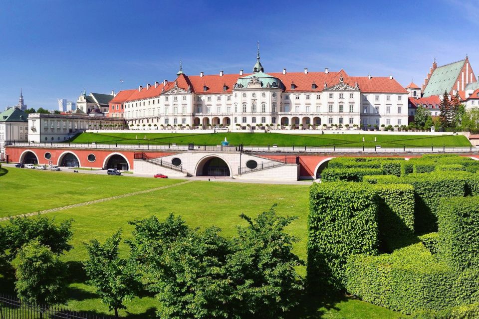 Warsaw: Old and New Town Private Walking Tour - Participant Experience