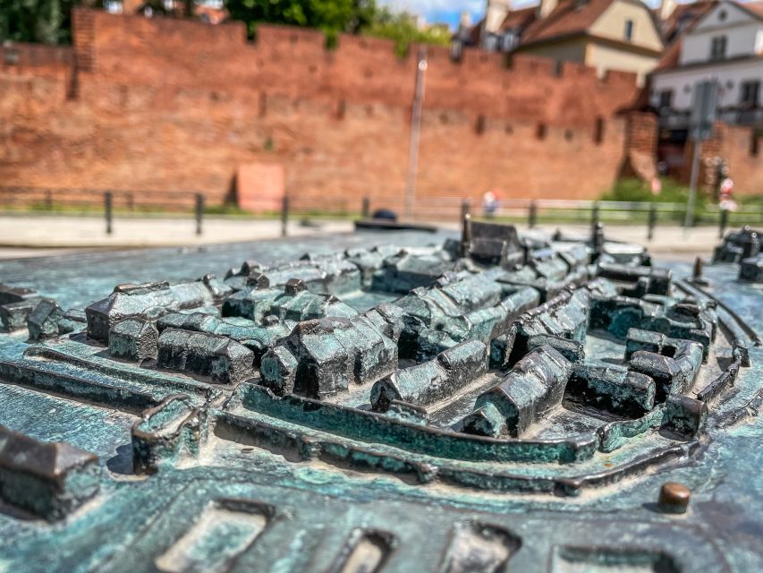 Warsaw: Old Town Highlights Walking Tour in English - What to Bring