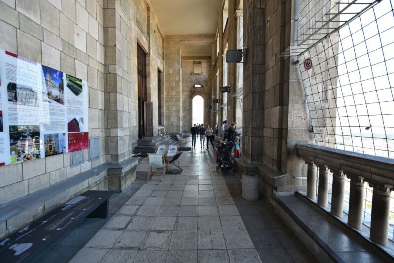 Warsaw: Palace of Culture & Warsaw City Center Private Tour - Meeting Point Details