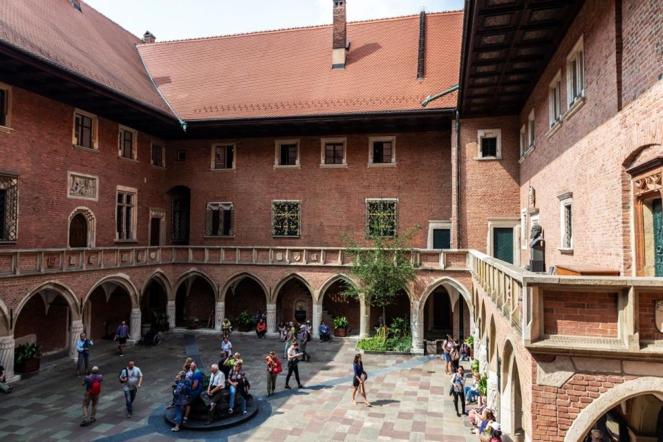 Wawel Cathedral, Old Town and St. Marys Basilica Tour - Customer Reviews