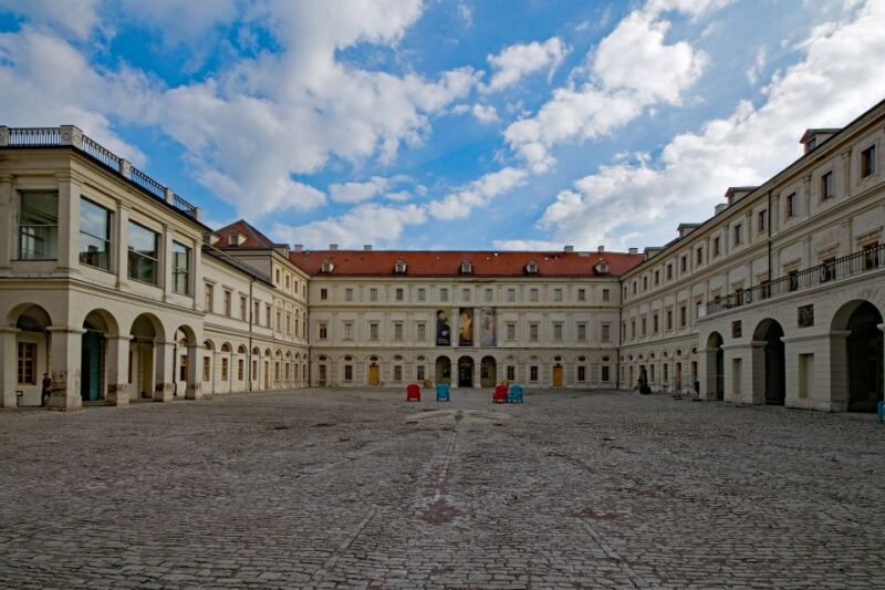 Weimar - Private Tour - Town Hall and Marketplace