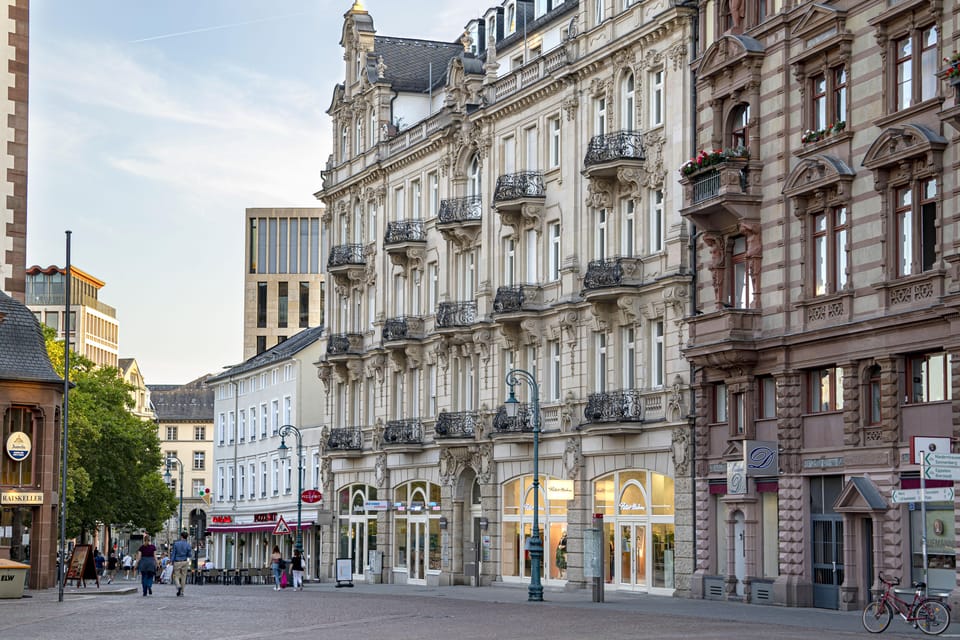 Wiesbaden: Taster Tour - Public Tour - Meeting Point