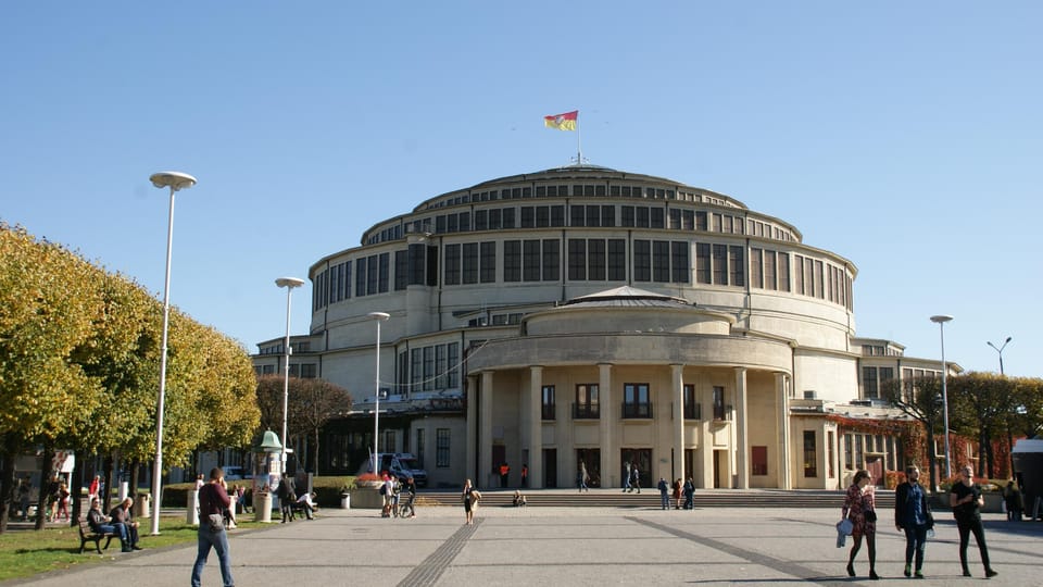 Wrocław: 2-Hour RETRO E-Bus Tour (For Groups up to 7 People) - Tour Inclusions