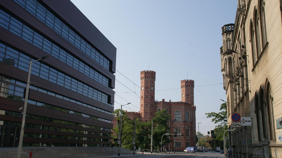 Wrocław Differently – Unknown Alleys of the City (2 Hours) - Scenic Views and Landmarks