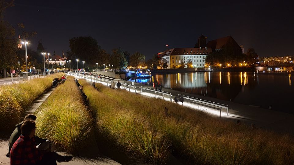 Wroclaw: Guided City Night Tour (2 Hours) - Guide and Accessibility