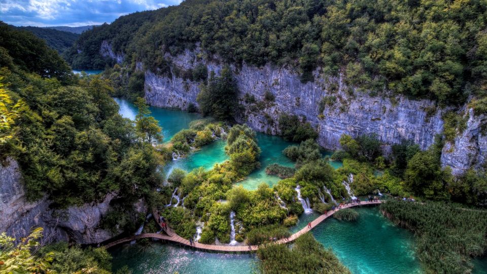 Zadar: Plitvice Lakes Guided Day Tour With Tickets - Transportation and Guided Tour