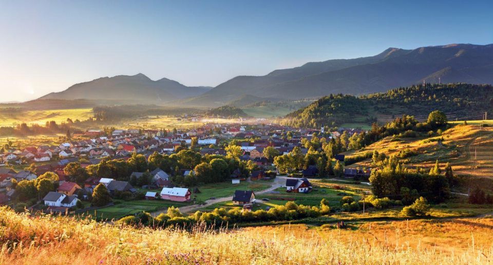 Zakopane: Oravsky Castle & Orava Village Tour - Entrance Fees Explained