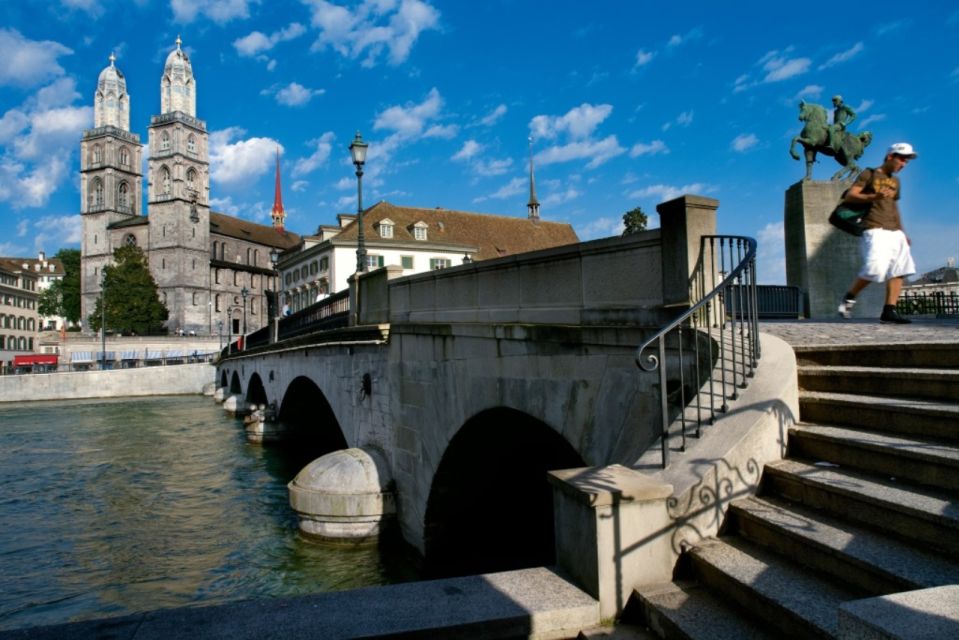 Zurich: City Bus Tour With Audio Guide and Lake Cruise - Key Attractions Featured