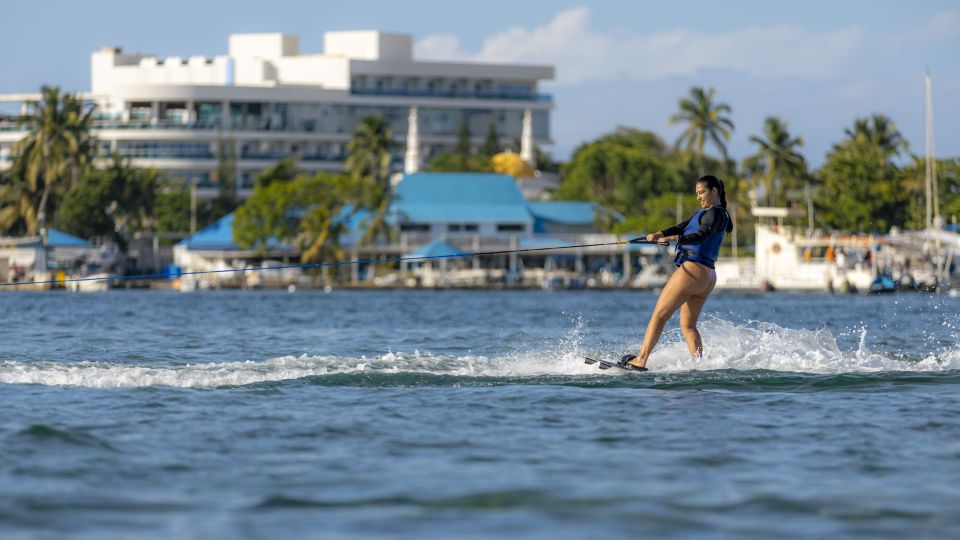 1 Hour of Wakeboarding on the Beaches of San Andrés - Safety Guidelines and Restrictions