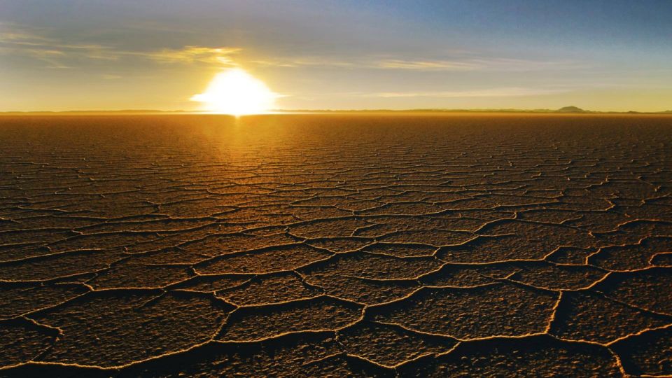 2-Days Salt Flats Private Roundtrip From Uyuni in Dry Season - Language Availability