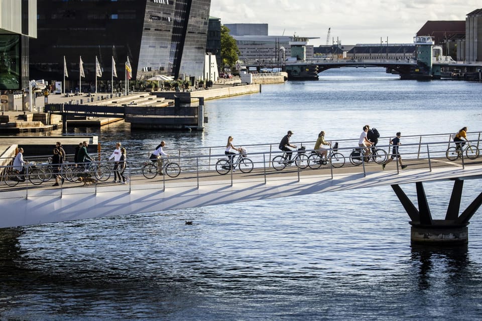 3-hour Essence of Copenhagen E-bike Tour - Participant Restrictions