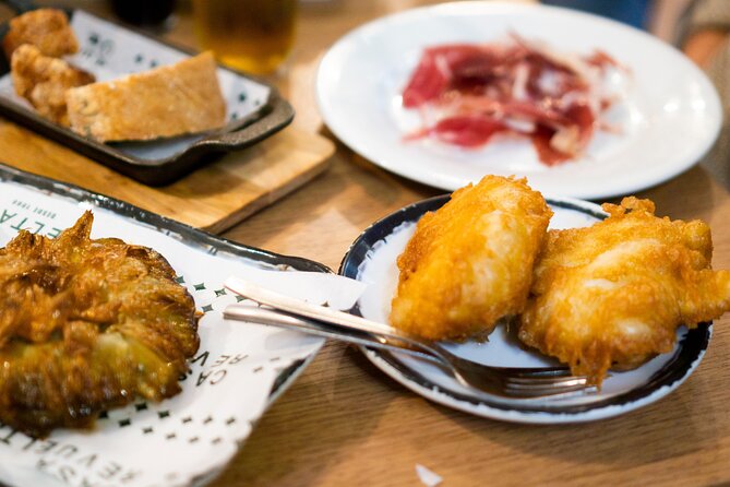 3-Hour Tapas Walking Tour of Madrid Food and Drink Included - Knowledgeable and Engaging Guides