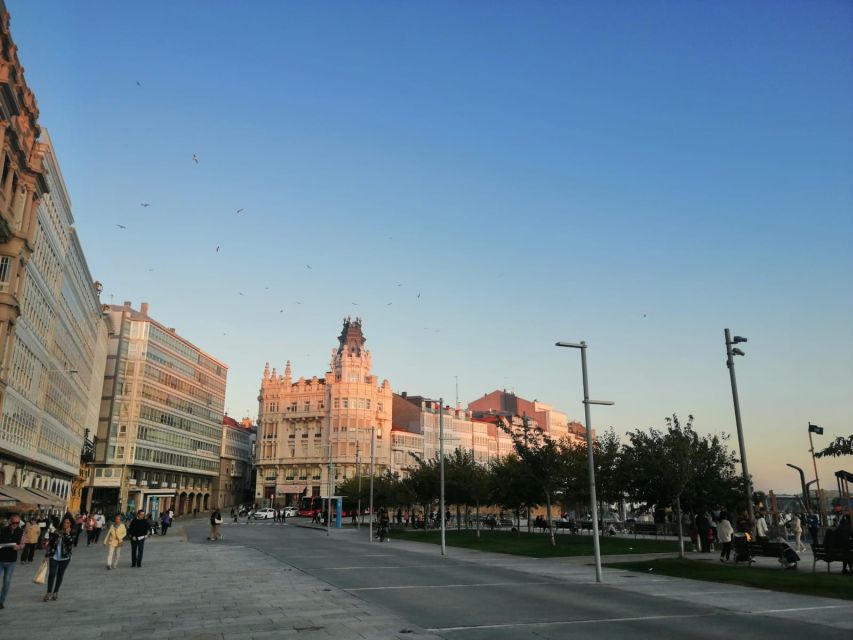 A Coruña: Private Walking Tour With Local Guide - Important Notes