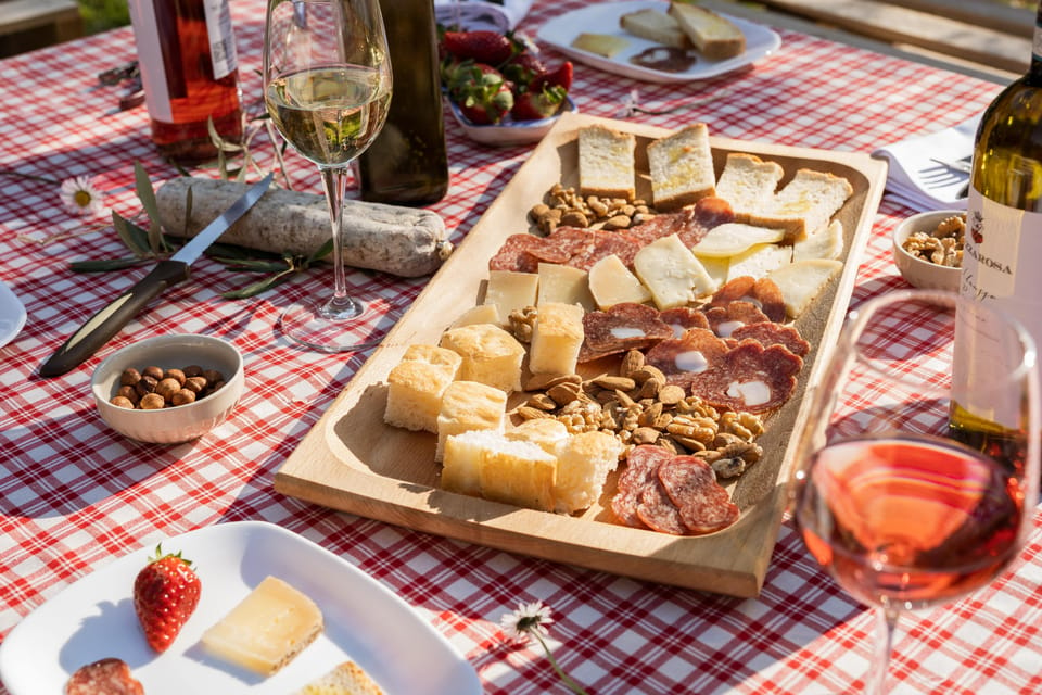 Abruzzo: Country Picnic in an Olive Grove at a Winery - Discovering the Largest Wine Bottle