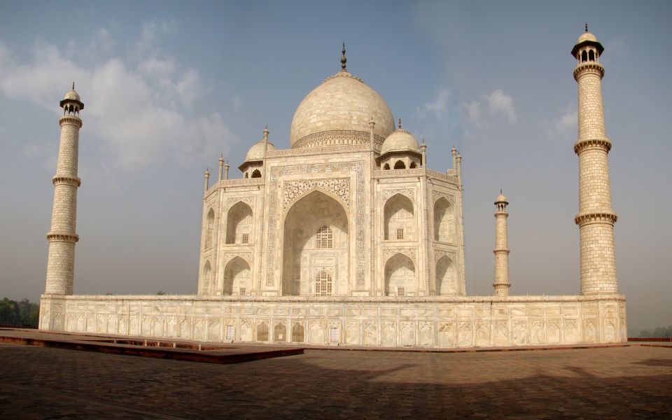 Agra: Taj Mahal Local Day Tour With Expert Tourist Guide - Accessibility Features